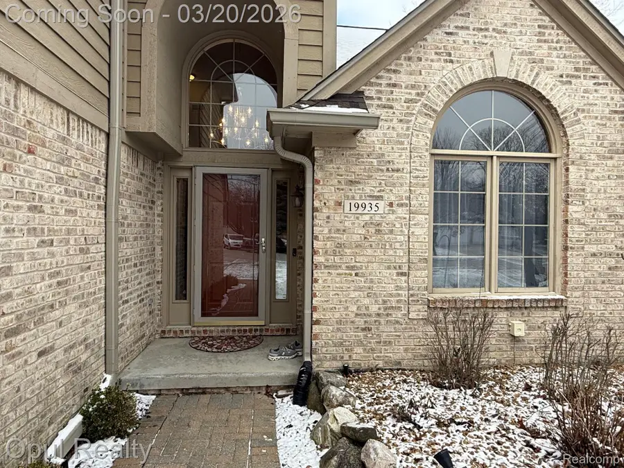19935 Irving Drive, Livonia, MI 48152 - #3