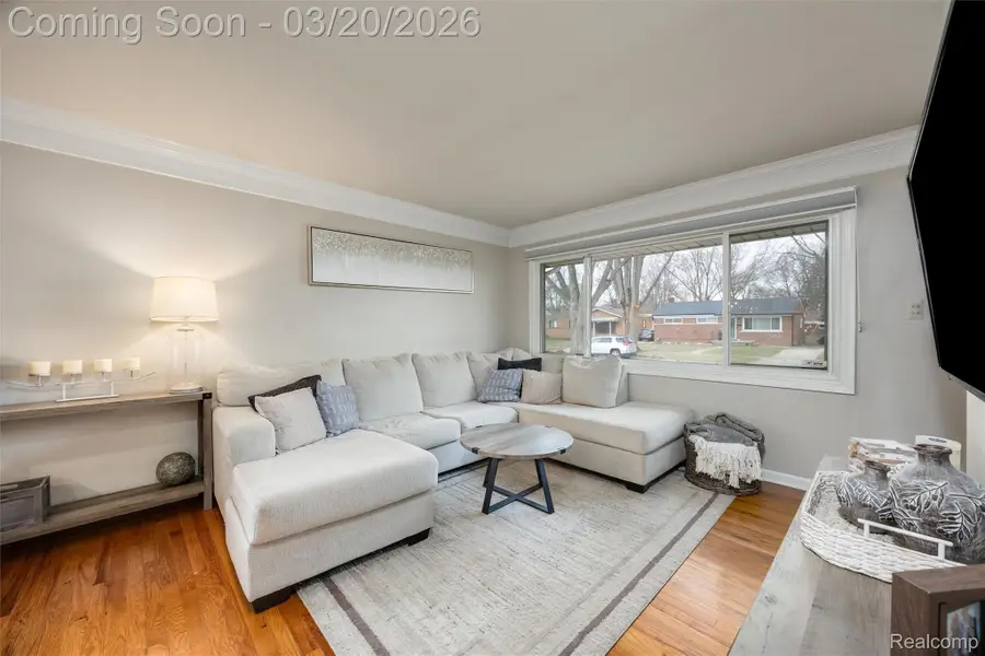 27756 Palmer Boulevard, Madison Heights, MI 48071 - #3