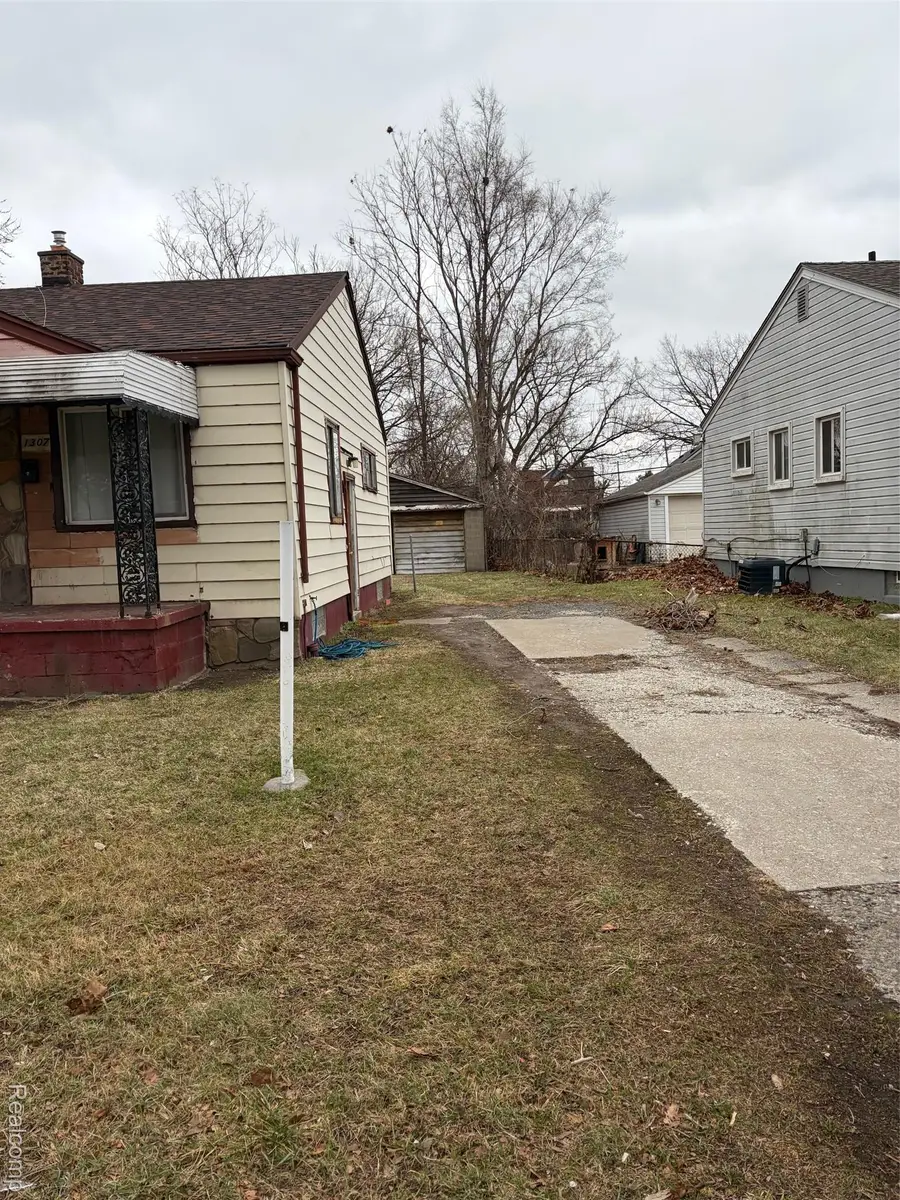 1307 S Bassett Street, Detroit, MI 48217 - #2