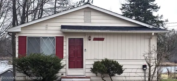 11920 Maxfield Boulevard, Hartland, MI 48353