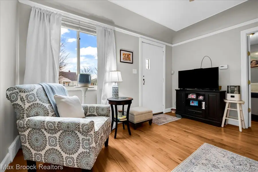 2208 Avondale Street, Sylvan Lake, MI 48320 - #2