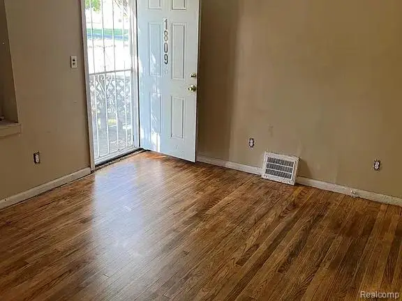 18096 Hamburg Street, Detroit, MI 48205 - #2