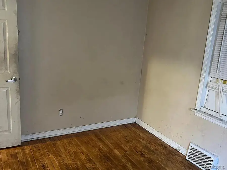 18096 Hamburg Street, Detroit, MI 48205 - #3