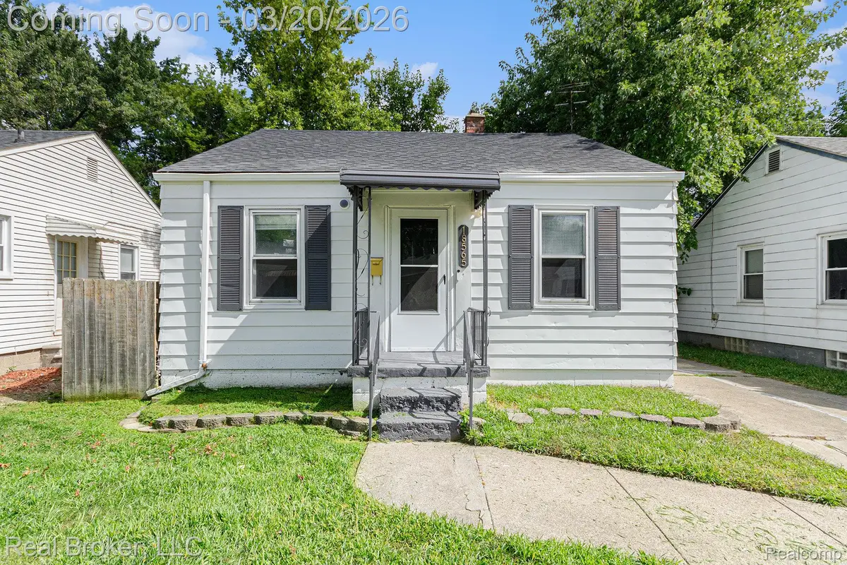 18565 Kenosha Street, Harper Woods, MI 48225 - #1