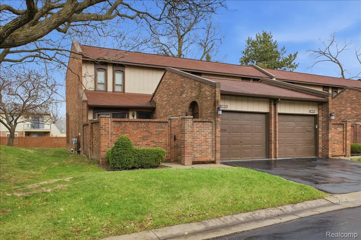 1097 Kirts Blvd #A, Troy, MI 48084 - #1