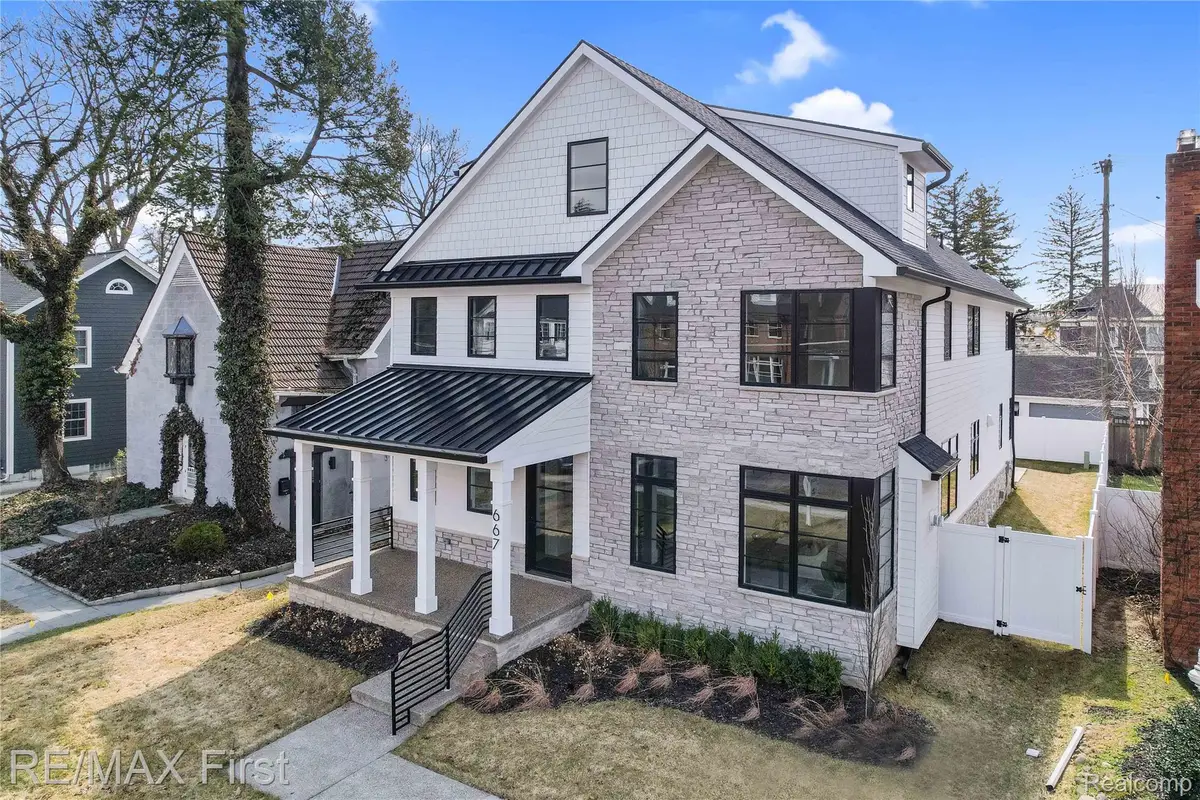 667 Oak, Birmingham, MI 48009 - #1