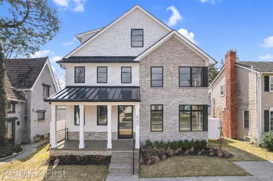 667 Oak, Birmingham, MI 48009 - #2