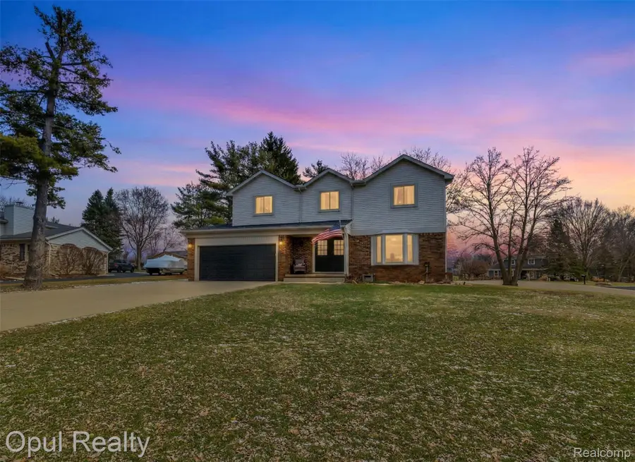 4748 Ravinewood Drive, Commerce Township, MI 48382 - #2