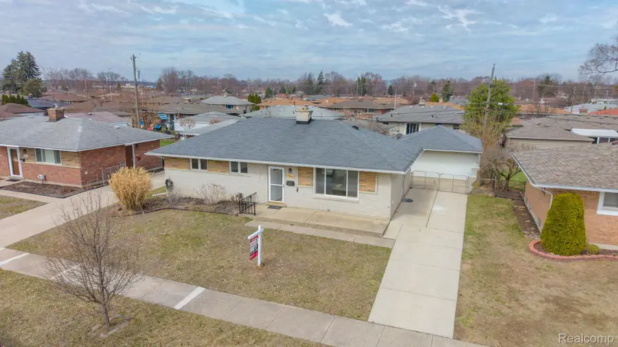 34000 Pawnee Street, Westland, MI 48185 - #2