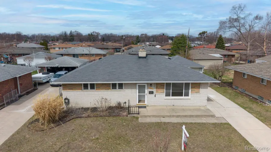 34000 Pawnee Street, Westland, MI 48185 - #3