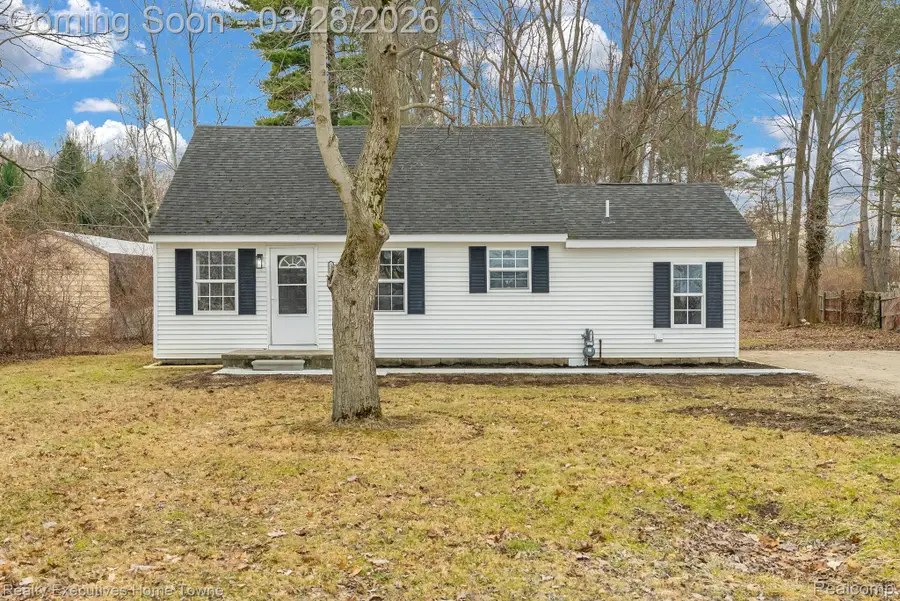 3981 Pine Grove Avenue, Fort Gratiot, MI 48059 - #3