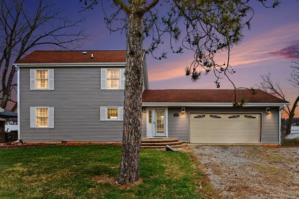 5225 Pine Drive, Jackson, MI 49201