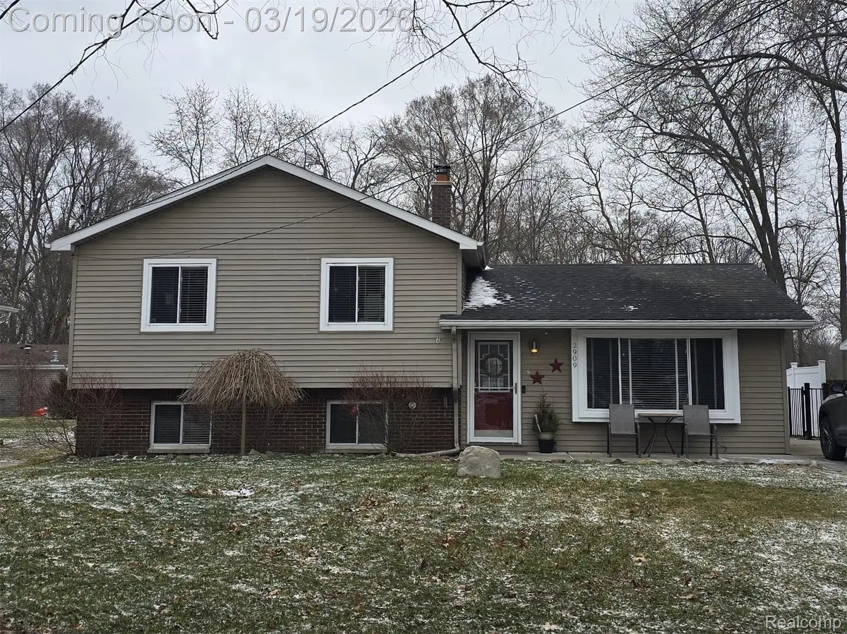 2909 Central Boulevard, Milford, MI 48380 - #1