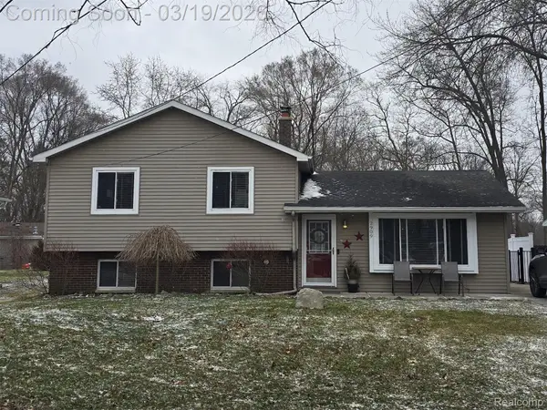 2909 Central Boulevard, Milford, MI 48380