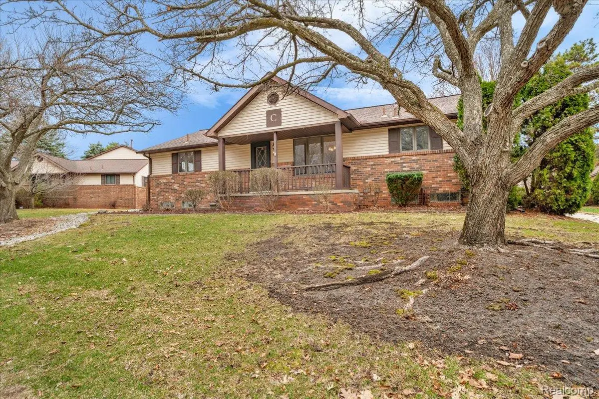 955 Woodlane Drive #9, Rochester Hills, MI 48307 - #1