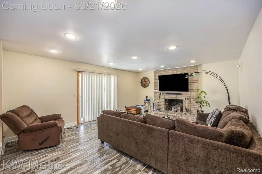 29370 Stellamar Drive, Southfield, MI 48076 - #3