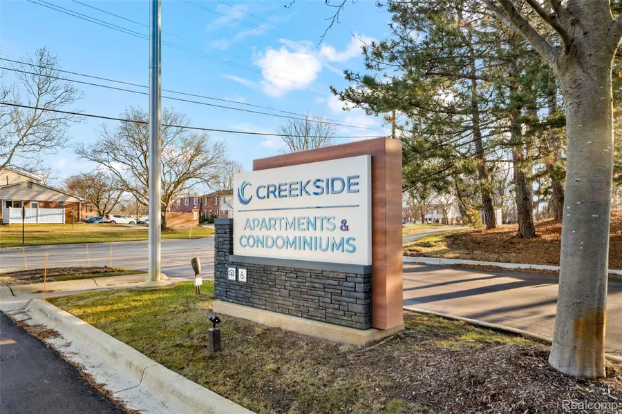 22161 Indian Creek Drive, Farmington Hills, MI 48335 - #3