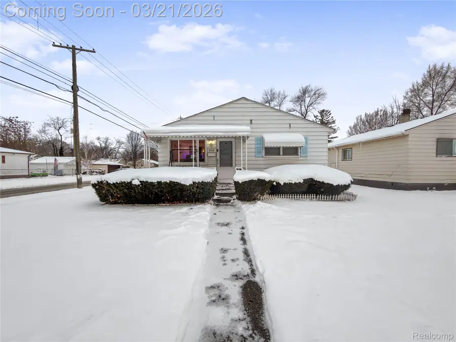 4710 Edgewood Street, Dearborn Heights, MI 48125 - #2