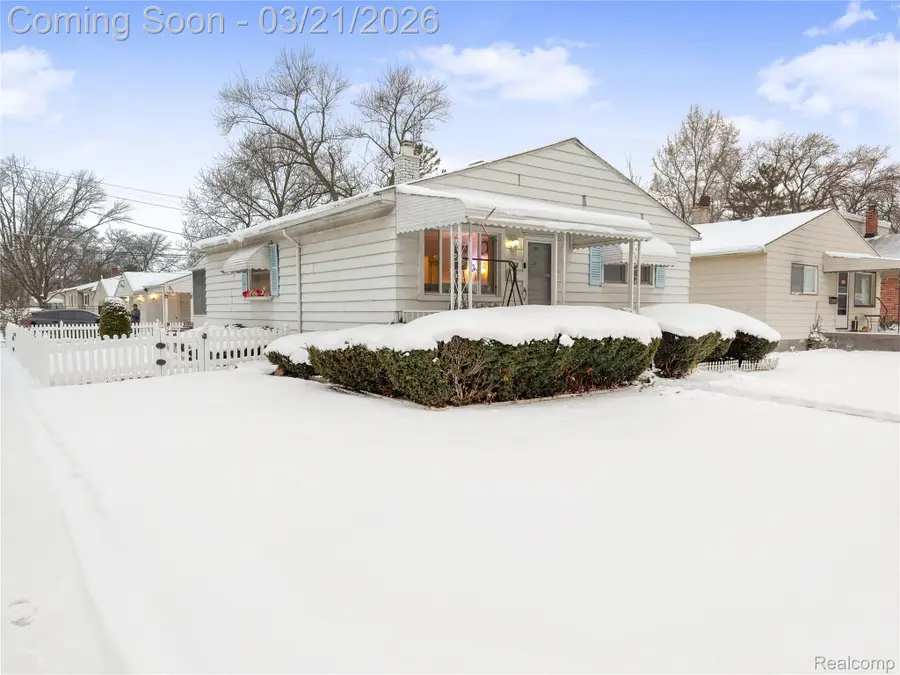 4710 Edgewood Street, Dearborn Heights, MI 48125 - #3