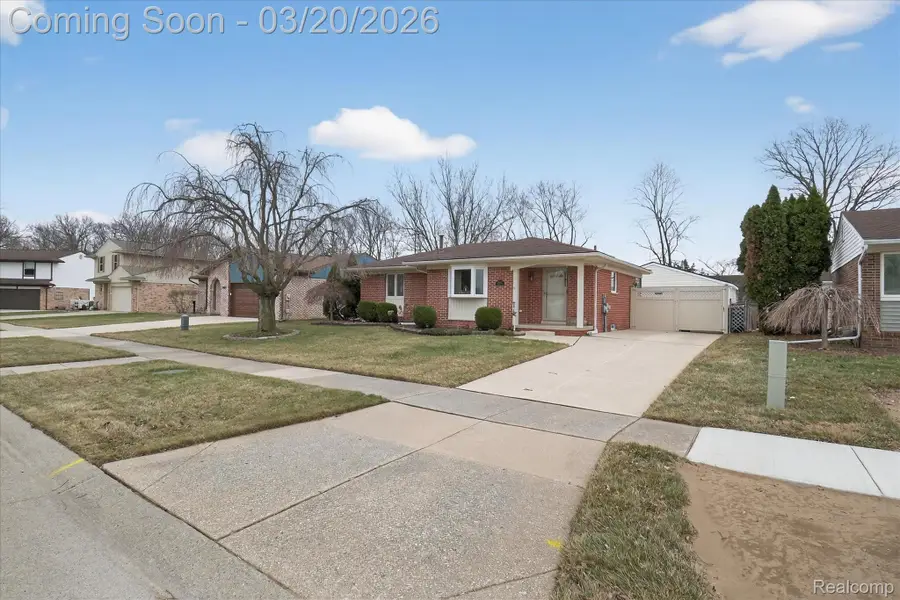 19523 Plumwoode Court, Brownstown, MI 48183 - #2