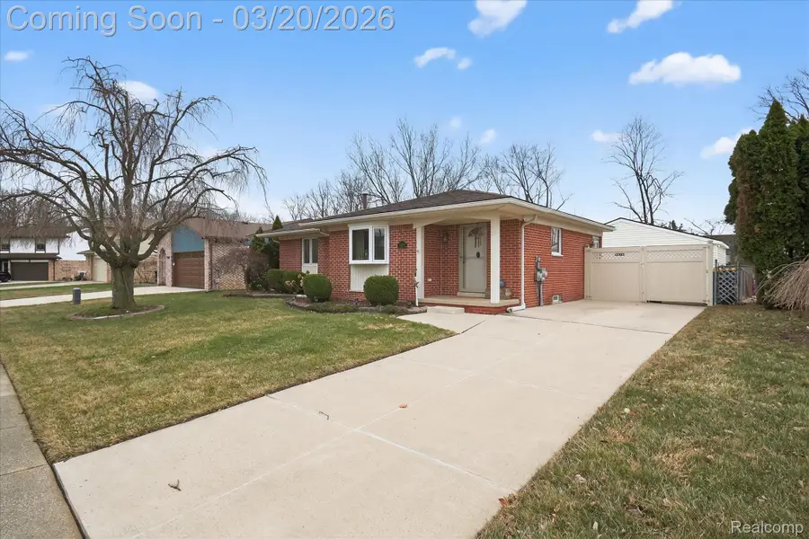 19523 Plumwoode Court, Brownstown, MI 48183 - #3