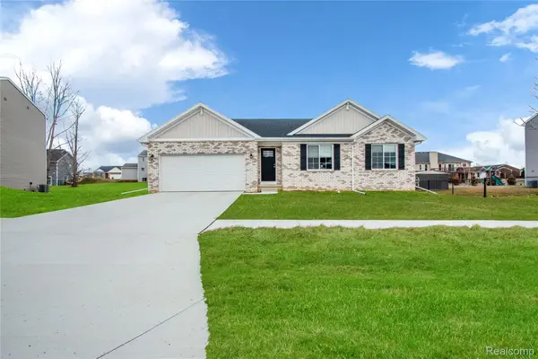 2824 Somerset Street, Lapeer, MI 48446