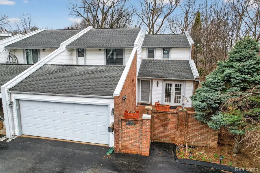 179 E Long Lake Road, Bloomfield Hills, MI 48304 - #2