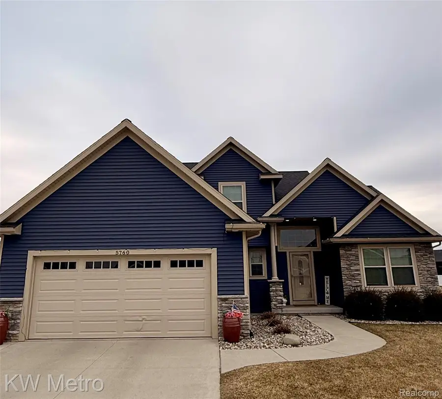 5760 Stone Briar Lane S, Freeland, MI 48623 - #2