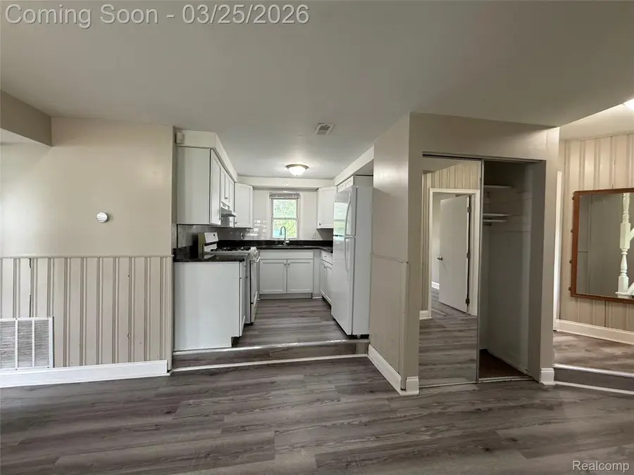 19071 Toepfer Drive, Eastpointe, MI 48021 - #3