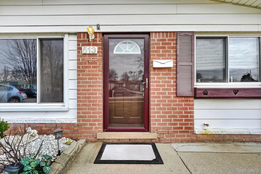 513 S Hawthorne Street, Westland, MI 48186 - #2