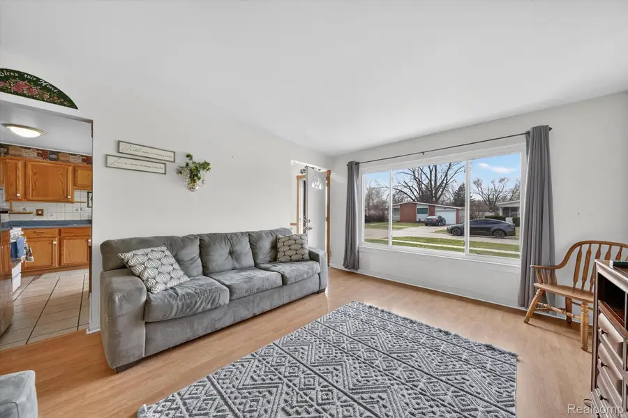 513 S Hawthorne Street, Westland, MI 48186 - #3