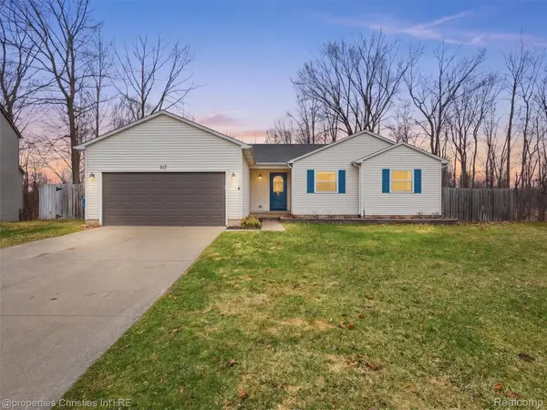 517 Cove View Drive, Waterford, MI 48327