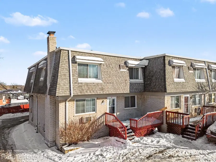 150 Ladd Road, Walled Lake, MI 48390 - #2