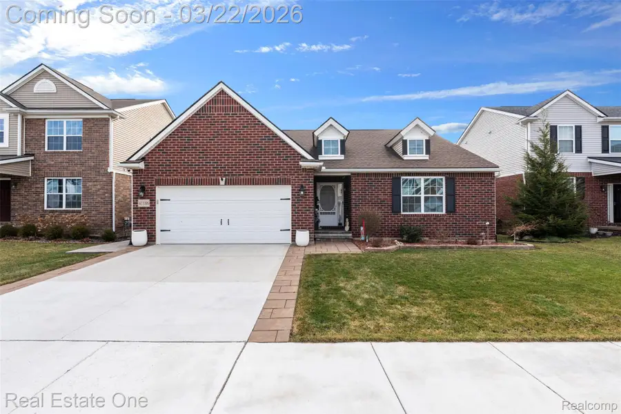 41186 Dortmund Drive, Clinton, MI 48038 - #3