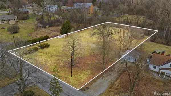 24818 Lois Lane, Southfield, MI 48075