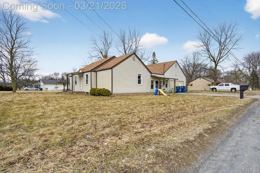 200 N River Road, Saginaw, MI 48609 - #2