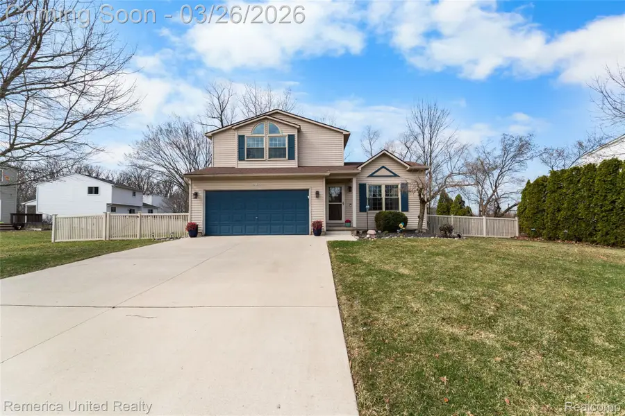 785 Eagle Heights Drive, South Lyon, MI 48178 - #2