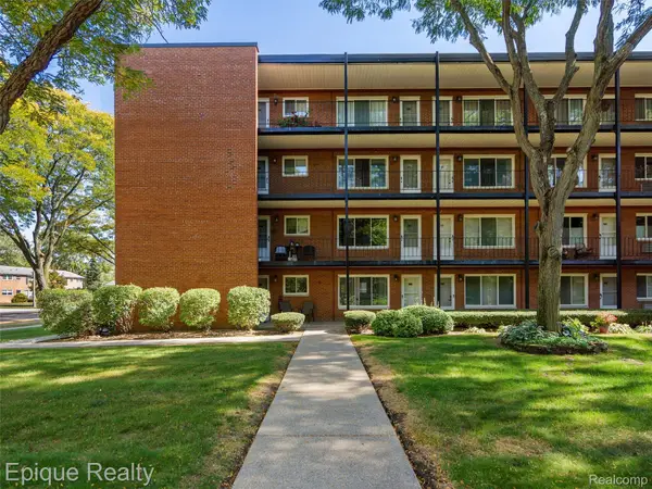 2915 W 13 Mile Road #101, RoyalOak, MI 48073