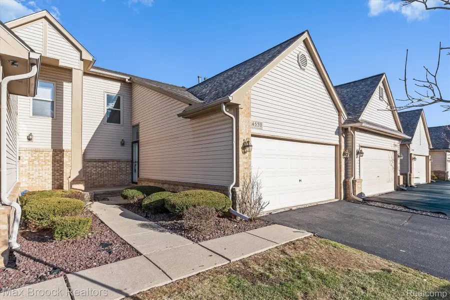 24530 Pineview Street, Oak Park, MI 48237 - #3