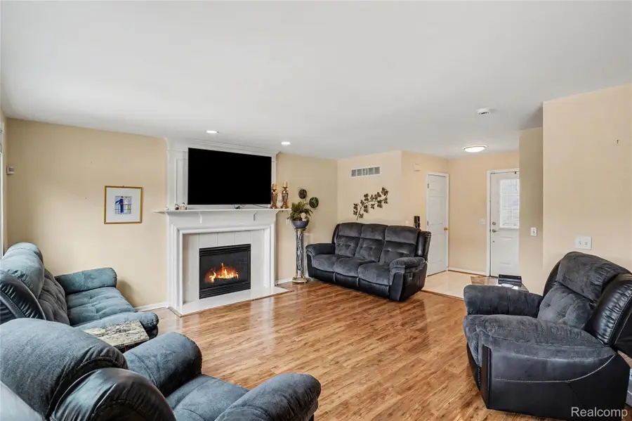 6420 Crestview Drive, Holly, MI 48442 - #3