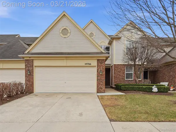 20766 Sleepy Hollow Drive, Macomb, MI 48044
