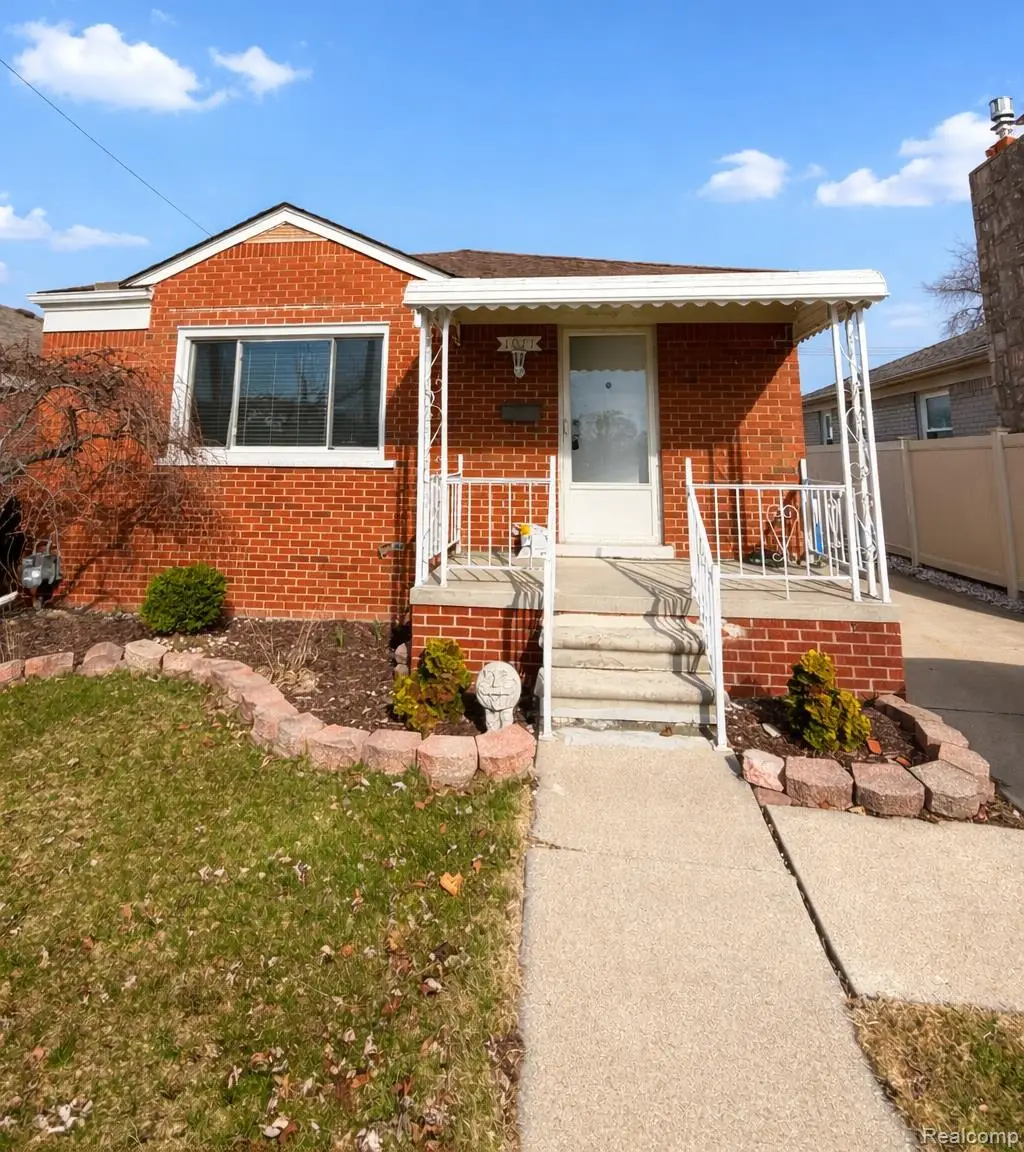1071 13th Street, Wyandotte, MI 48192 - #1