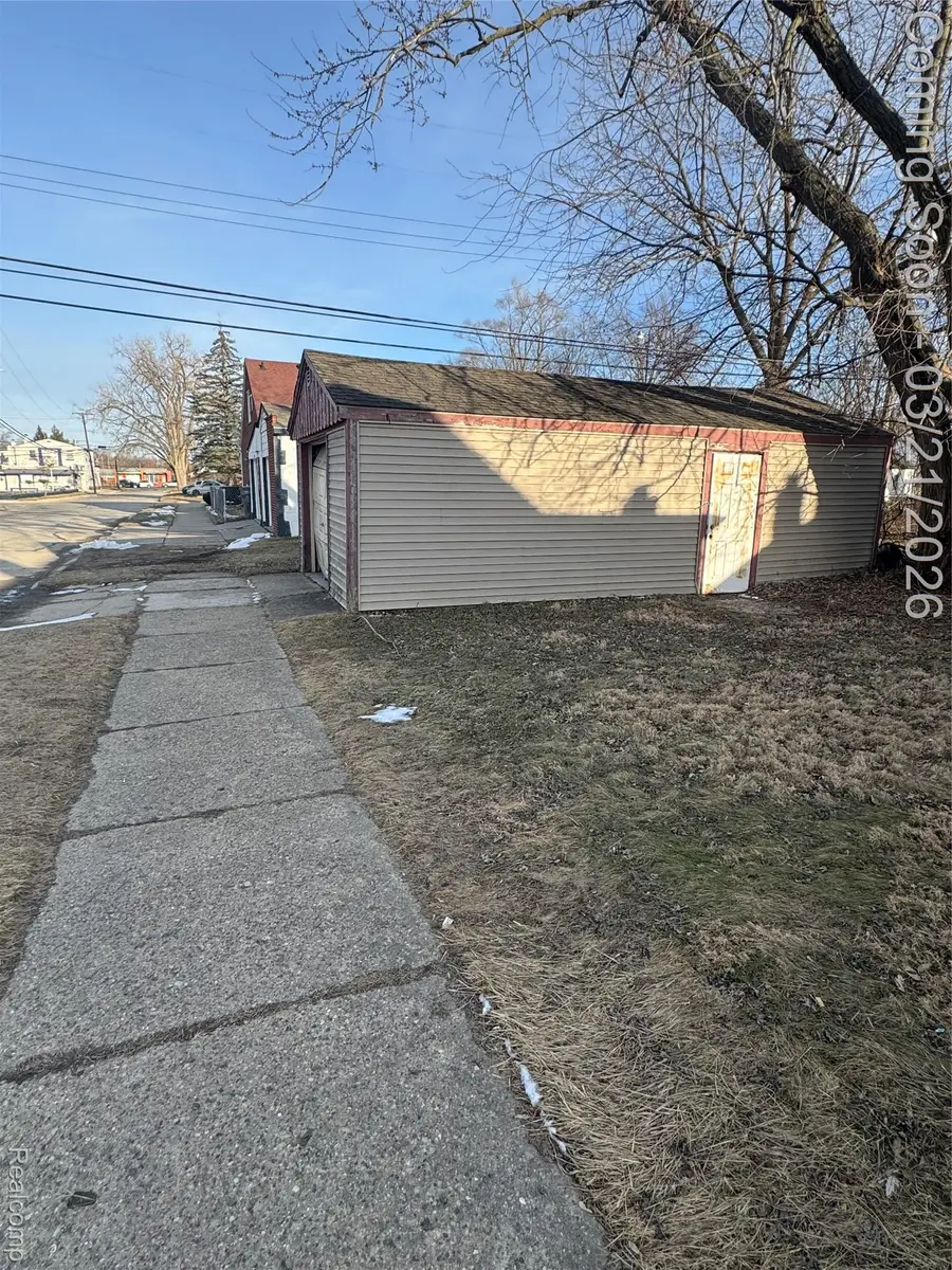 4005 Moore Street, Inkster, MI 48141 - #3