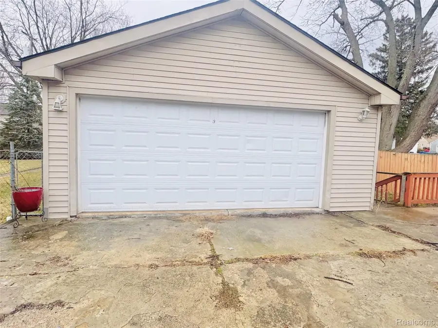 4449 Academy Street, Dearborn Heights, MI 48125 - #3