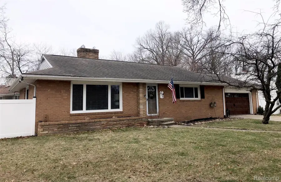 638 Maxine Street, Flint, MI 48503 - #2