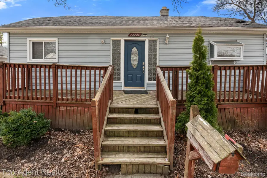 22228 Bon Heur Street, Saint Clair Shores, MI 48081 - #3