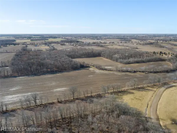 1136 S Nichols Road, SwartzCreek, MI 48473