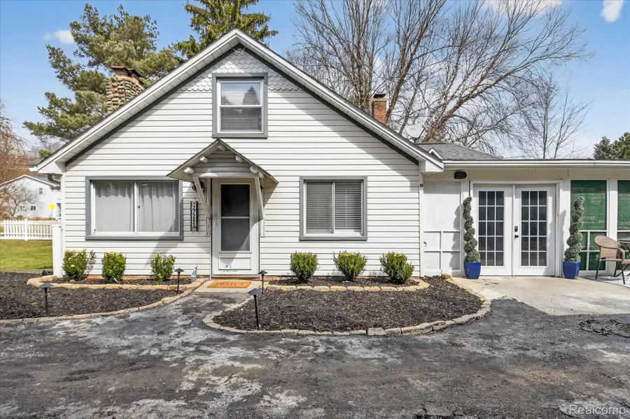 37260 Clio Street, Harrison Township, MI 48045 - #2