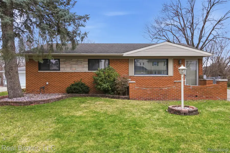 10924 Lesure Drive, Sterling Heights, MI 48312 - #2