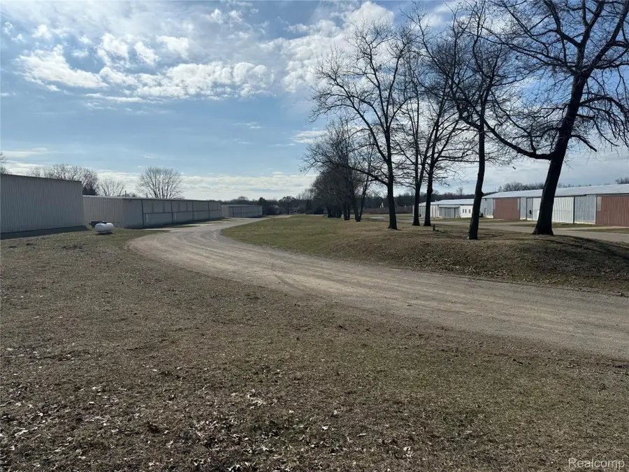 2096 Hunter Road, Brighton, MI 48114 - #2